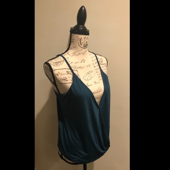 Forest green silky v neck top - Picture 5 of 8